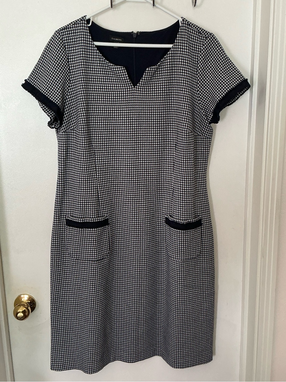 Talbots Black & White Houndstooth Knit Short Sleeve Dress with Grosgrain Trim 16